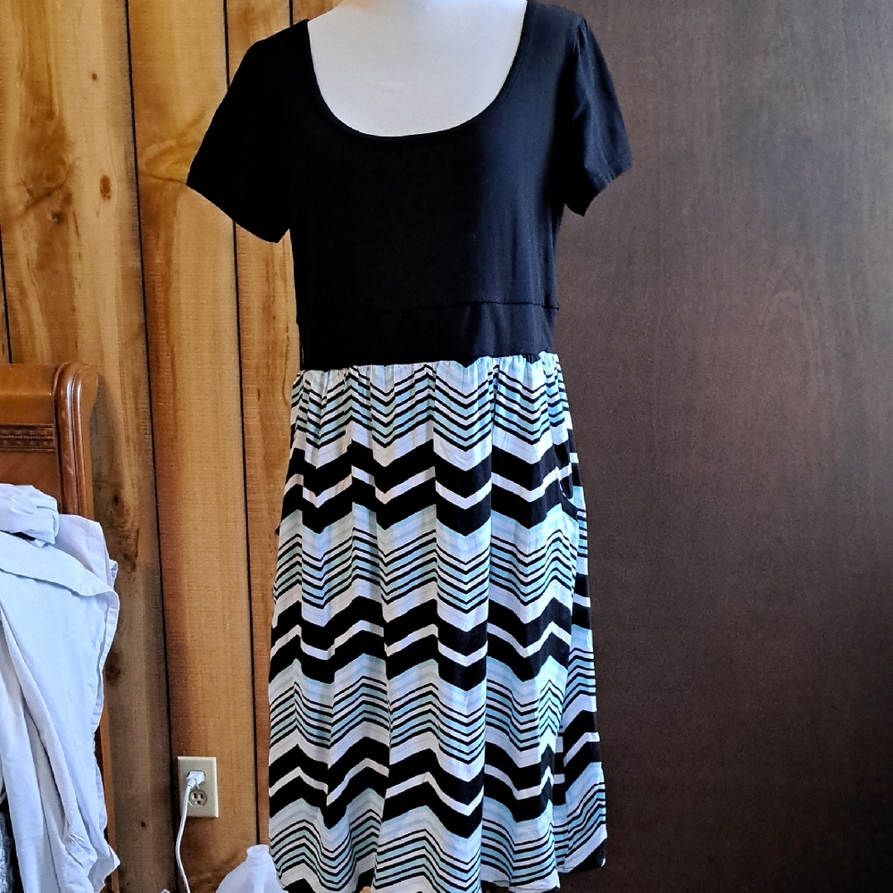 Chic Black/White/Aqua Chevron Dress, Torrid, size 00